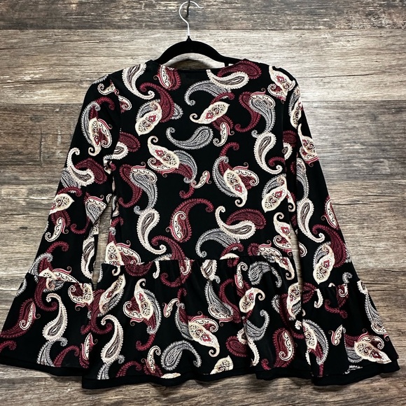 White House Black Market Black White Red Paisley Blouse - Picture 2 of 6